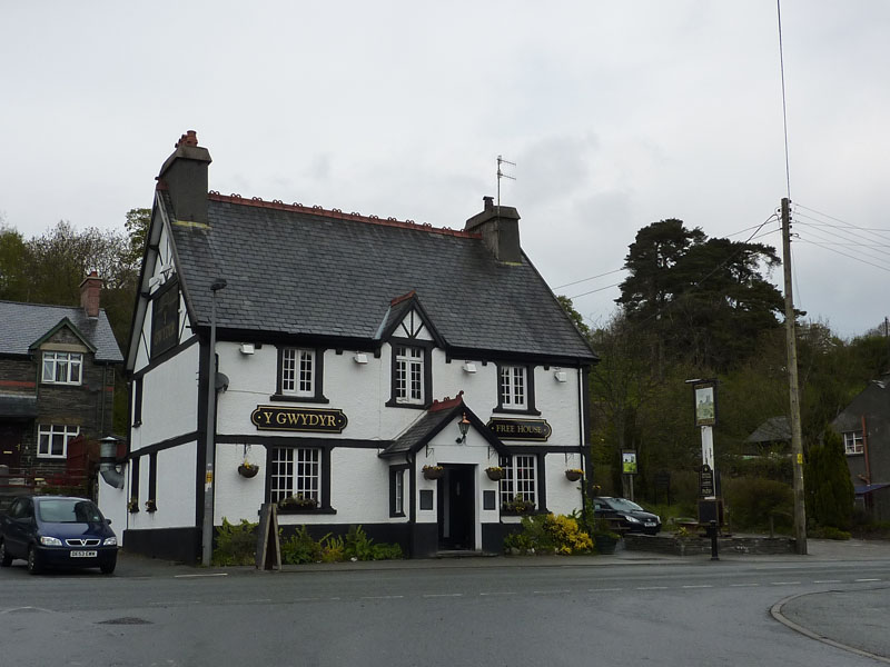 Y Gwydyr Pub